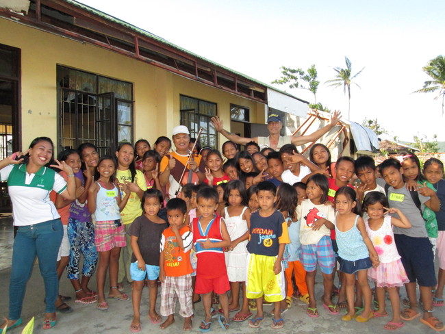 Hoffnung durch „Sonnenschein“ – Interhelp startet 3-in-1-Projekt auf den Philippinen